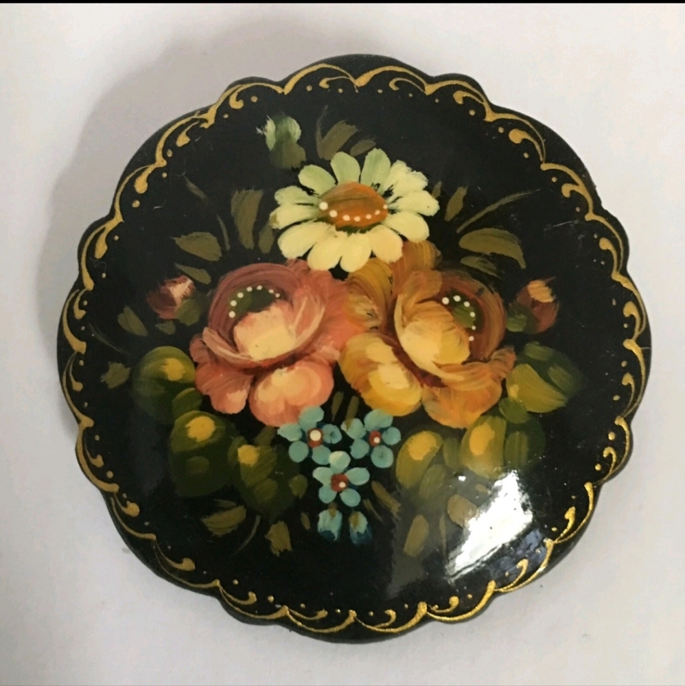 Vintage Russian Tole Painted Floral Scalloped Brooch